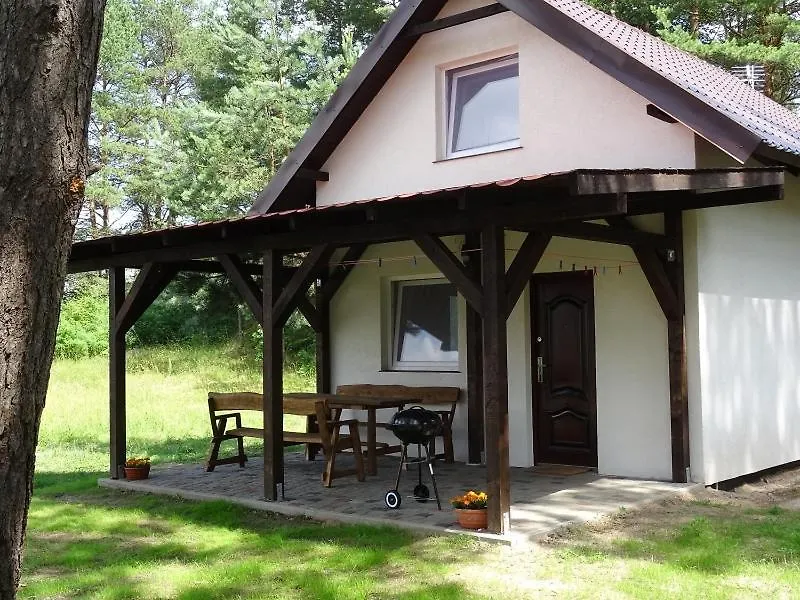 Domek nad jeziorem Wersminia, Ośrodek Wczasowy-1