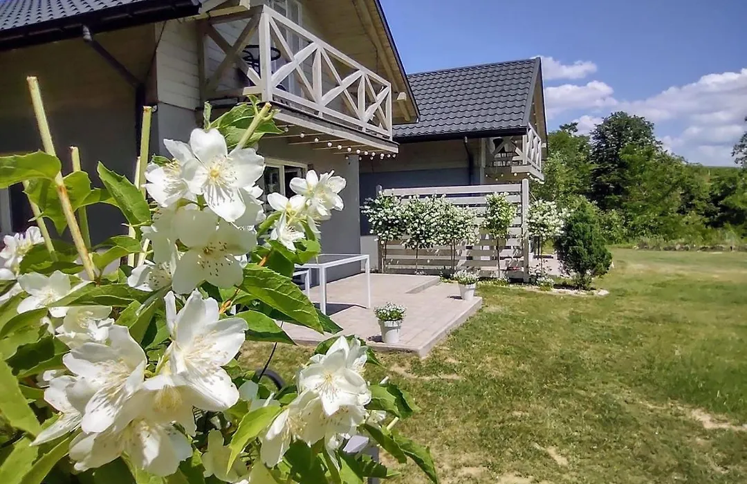 Pieprzowe Wzgórze - domki sauna góry rzeka-1