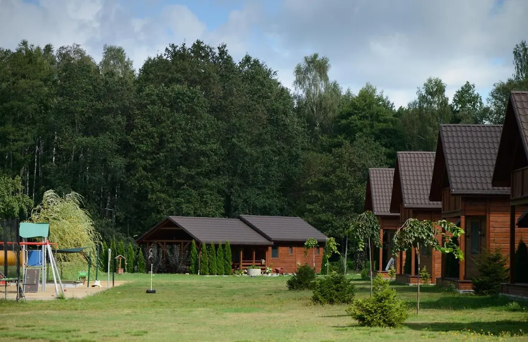 Całoroczny Domek Sosenka 1-5 z 2 sypialniami, aneksem, łazienka i salon-1