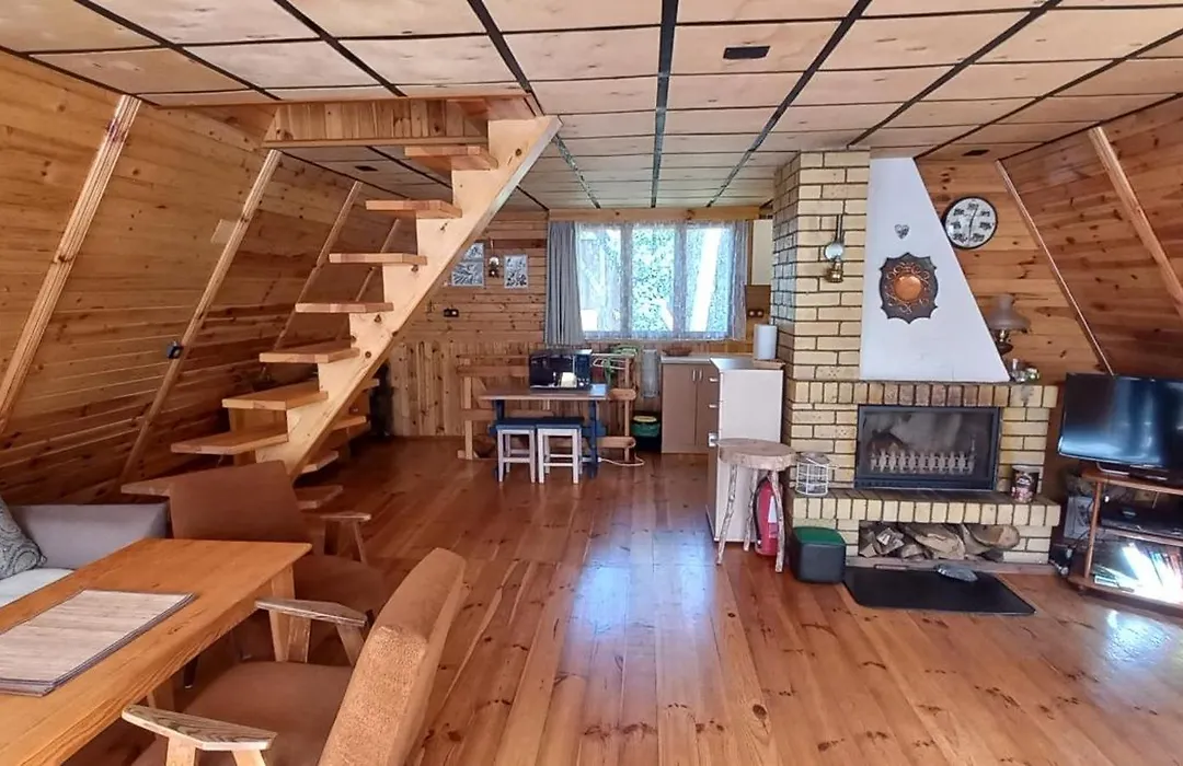 Domek letniskowy nad jeziorem, Mazury-1