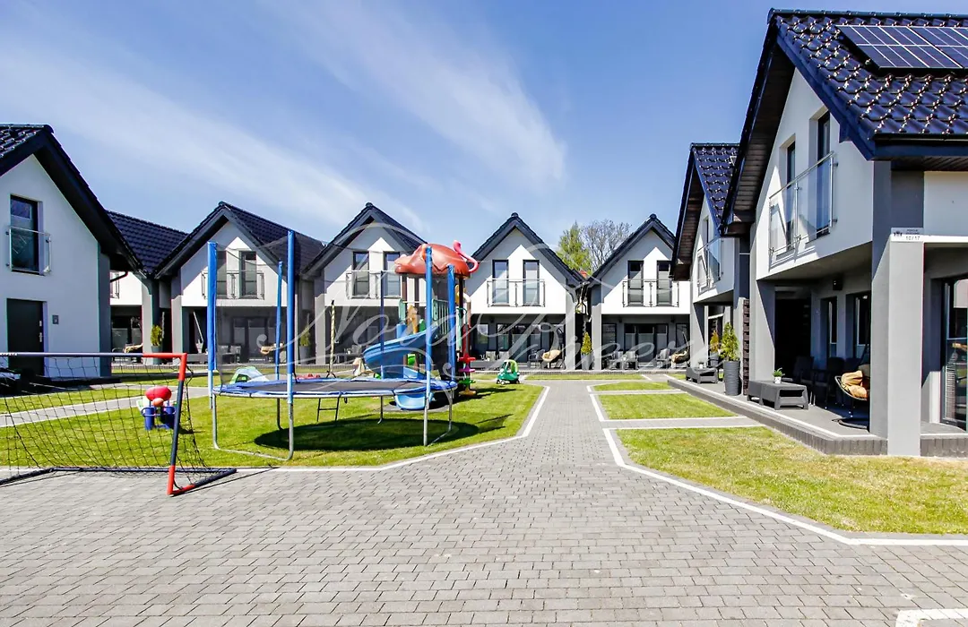 Domki Nord Breeze z podgrzewanym basenem i jacuzzi-1