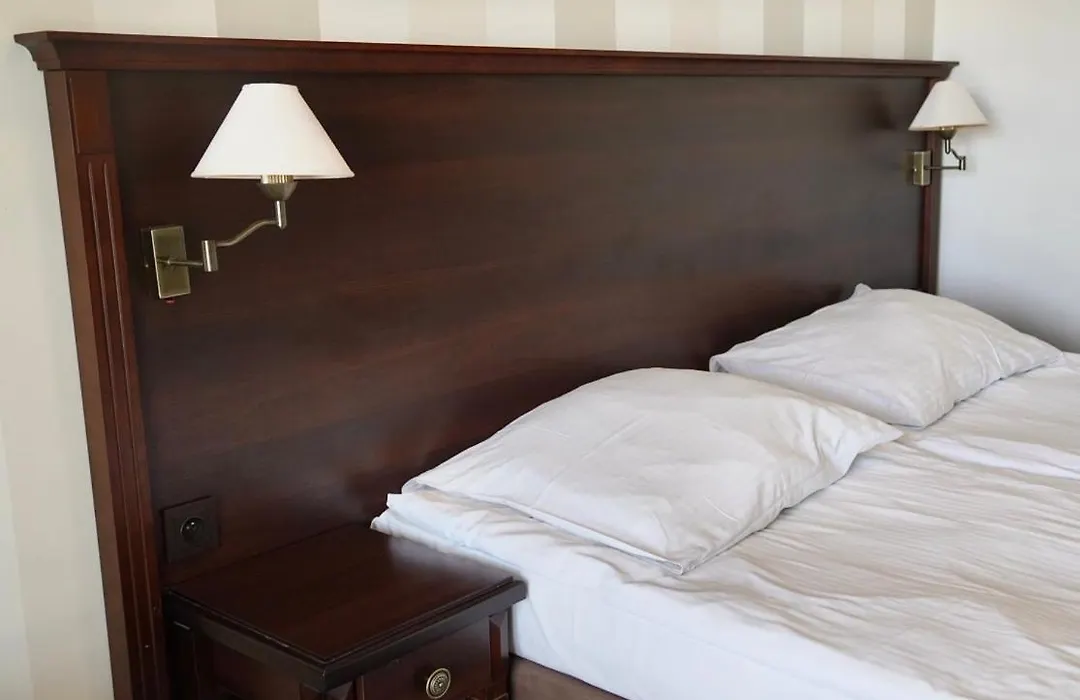 Hotel Biały Dwór-1