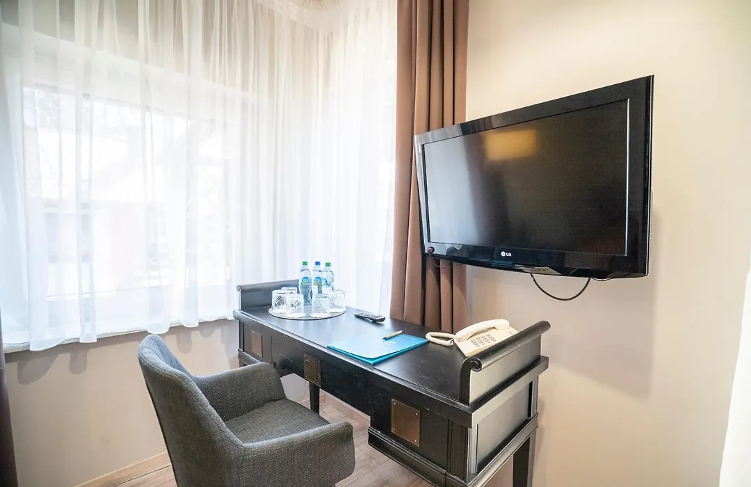 Hotel Ognisty Ptak-1