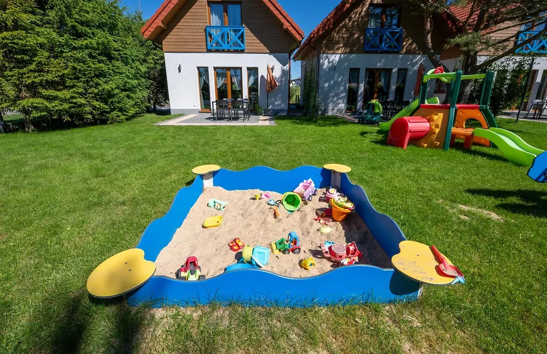 Domy Całoroczne KLIF Ustka-1