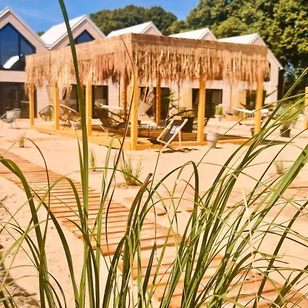 Lulu Holiday Resort domki z podgrzewanym Basenem-2