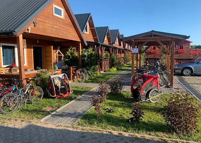 Pod Dębami Wicie- domki drewniane nad morzem