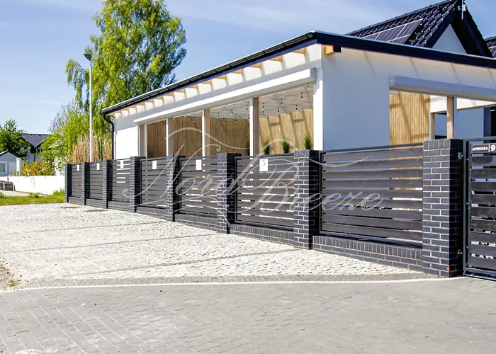 Domki Nord Breeze z podgrzewanym basenem i jacuzzi Władysławowo