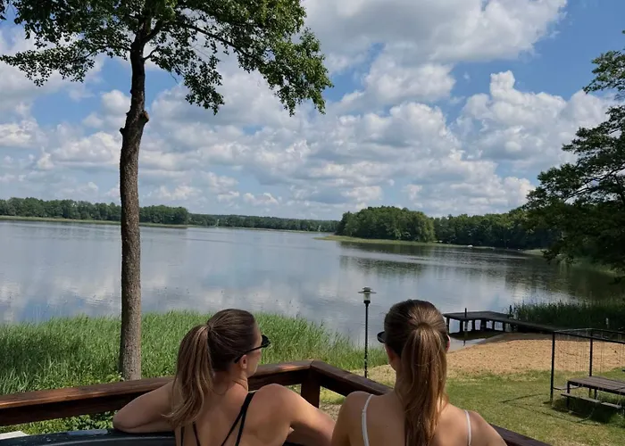 Dom nad jeziorem Winiec Mazury Sauna Plaża Linia Brzegowa Morsowanie Wędkowanie Miłomłyn