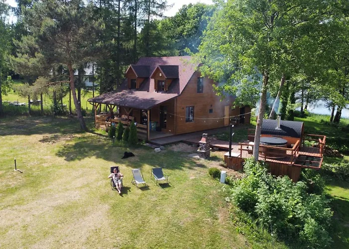 Dom nad jeziorem Winiec Mazury Sauna Plaża Linia Brzegowa Morsowanie Wędkowanie Miłomłyn